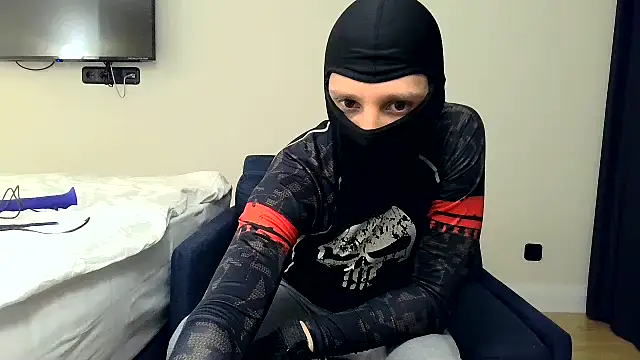 Snapshot of RyanRubber chatting on 04/04/26, 07:44 RyanRubber online show from 04/04/26, 07:44