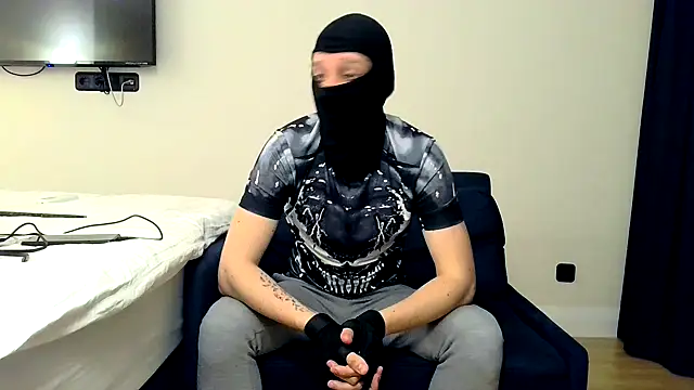 Snapshot of RyanRubber chatting on 04/09/26, 08:25 RyanRubber online show from 04/09/26, 08:25
