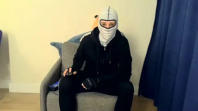 Snapshot of RyanRubber chatting on 04/22/26, 08:10 RyanRubber online show from 04/22/26, 08:10