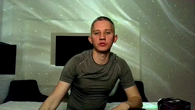 Snapshot of RyanRubber chatting on 04/26/26, 09:12 RyanRubber online show from 04/26/26, 09:12