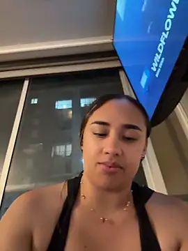 Snapshot of Eyssha chatting on 03/05/26, 02:18 Eyssha online show from 03/05/26, 02:18