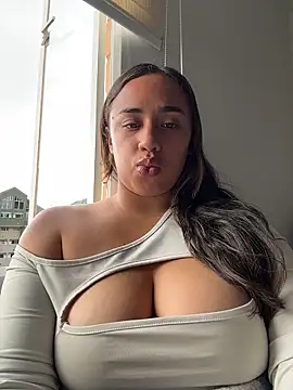 Snapshot of Eyssha chatting on 04/10/26, 12:10 Eyssha online show from 04/10/26, 12:10