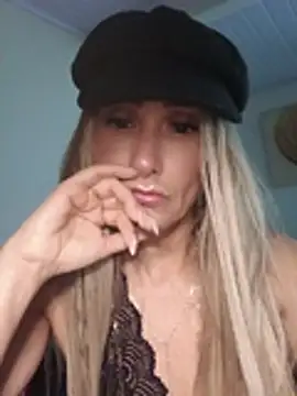 anajulia10 online show from 07/06/26, 04:42