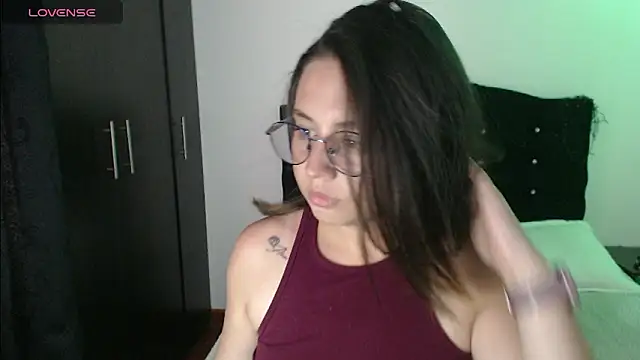 Snapshot of Ana__arms chatting on 03/25/26, 03:51 Ana arms online show from 03/25/26, 03:51