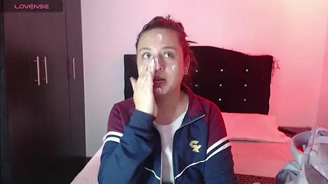 Snapshot of Ana__arms chatting on 04/02/26, 02:47 Ana arms online show from 04/02/26, 02:47