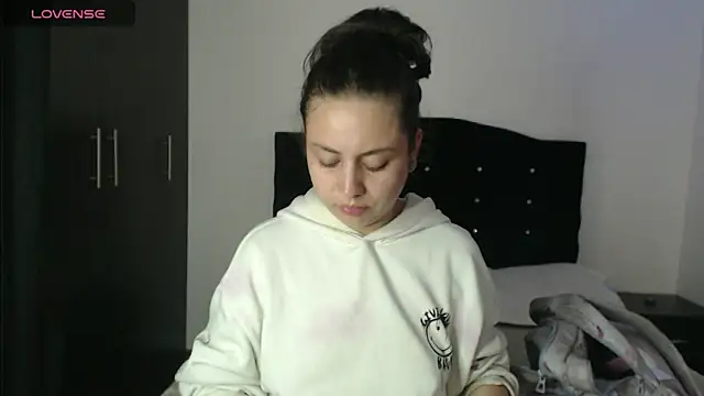 Snapshot of Ana__arms chatting on 04/09/26, 02:55 Ana arms online show from 04/09/26, 02:55