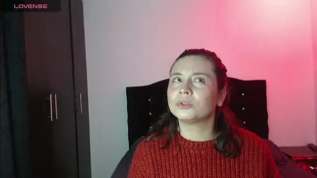 Snapshot of Ana__arms chatting on 04/13/26, 05:18 Ana arms online show from 04/13/26, 05:18