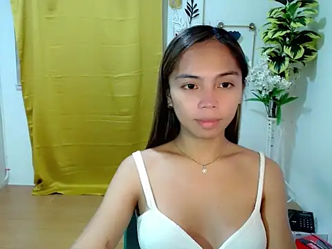 Snapshot of ur_asianhotleah chatting on 03/14/26, 06:57 ur asianhotleah online show from 03/14/26, 06:57