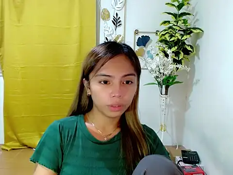 Snapshot of ur_asianhotleah chatting on 03/23/26, 08:13 ur asianhotleah online show from 03/23/26, 08:13