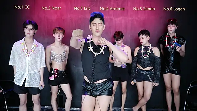 Snapshot of Queen-Vibe chatting on 04/13/26, 04:12 Queen-Vibe online show from 04/13/26, 04:12