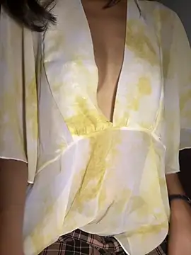 Snapshot of corallion chatting on 04/13/26, 09:59 corallion online show from 04/13/26, 09:59