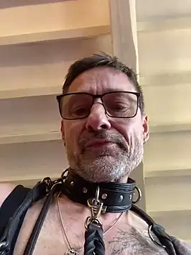 Snapshot of YONIYOGA chatting on 03/22/26, 01:36 YONIYOGA online show from 03/22/26, 01:36