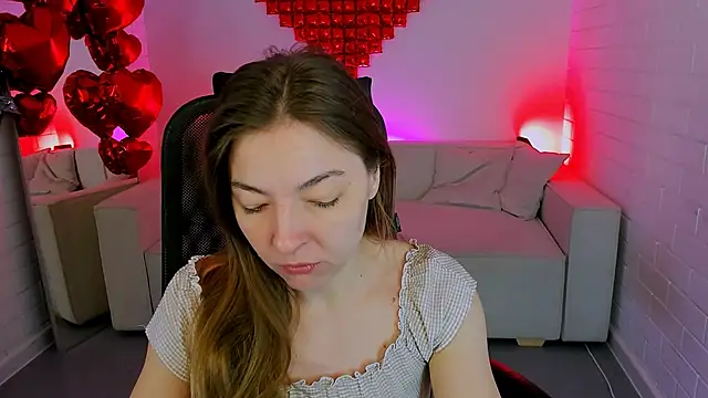 Snapshot of DianaAvis chatting on 02/22/26, 05:51 DianaAvis online show from 02/22/26, 05:51