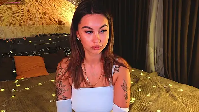 Snapshot of JulyMilky chatting on 03/14/26, 05:51 JulyMilky online show from 03/14/26, 05:51