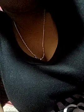 Snapshot of Angel_lsra1 chatting on 02/24/26, 03:21 Angel lsra1 online show from 02/24/26, 03:21