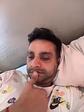 online4u08 online show from 04/11/26, 10:30