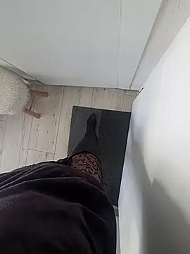 Snapshot of Heels_Suisse chatting on 03/09/26, 01:26 Heels Suisse online show from 03/09/26, 01:26