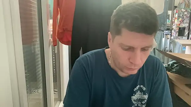 Snapshot of Minmoi1984 chatting on 02/22/26, 11:09 Minmoi1984 online show from 02/22/26, 11:09