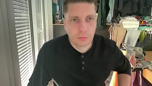 Snapshot of Minmoi1984 chatting on 03/19/26, 10:08 Minmoi1984 online show from 03/19/26, 10:08