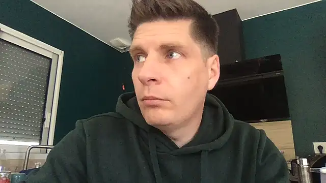 Snapshot of Minmoi1984 chatting on 03/25/26, 02:56 Minmoi1984 online show from 03/25/26, 02:56