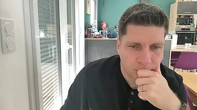 Snapshot of Minmoi1984 chatting on 03/31/26, 08:48 Minmoi1984 online show from 03/31/26, 08:48