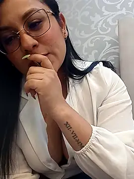 Melie me online show from 03/17/26, 11:02