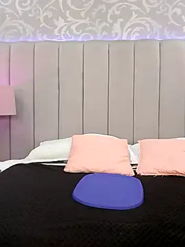 Melie me online show from 04/08/26, 11:21