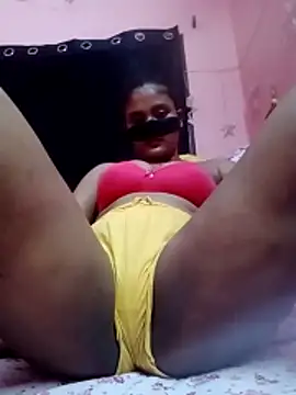 Snapshot of sucklover69 chatting on 04/22/26, 08:21 sucklover69 online show from 04/22/26, 08:21