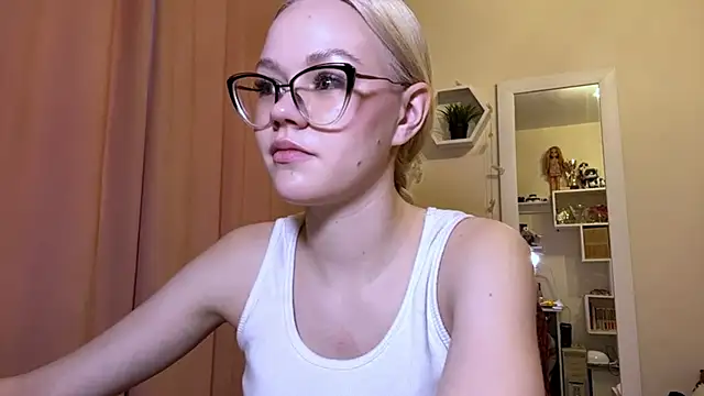 MiaCashe online show from 03/21/26, 01:58