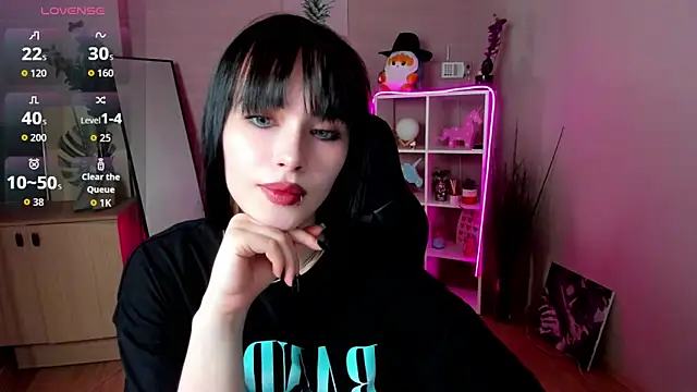 demetra   online show from 04/12/26, 01:54