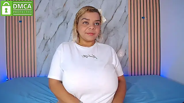 Snapshot of CasieBigtits chatting on 03/18/26, 01:58 CasieBigtits online show from 03/18/26, 01:58