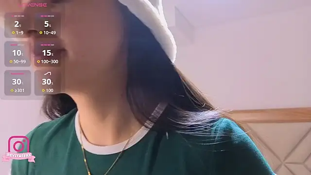 Snapshot of eva_depp_ chatting on 04/02/26, 10:13 eva depp online show from 04/02/26, 10:13