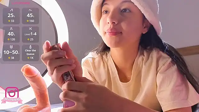 Snapshot of eva_depp_ chatting on 04/06/26, 10:16 eva depp online show from 04/06/26, 10:16