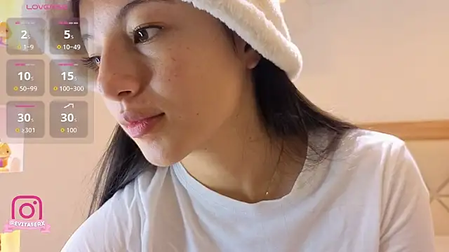 Snapshot of eva_depp_ chatting on 04/27/26, 10:13 eva depp online show from 04/27/26, 10:13