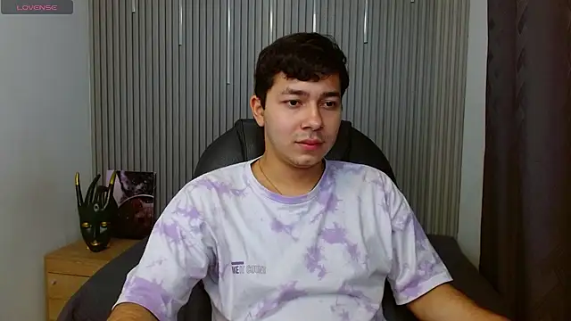 Julian Smith21 online show from 04/07/26, 12:22