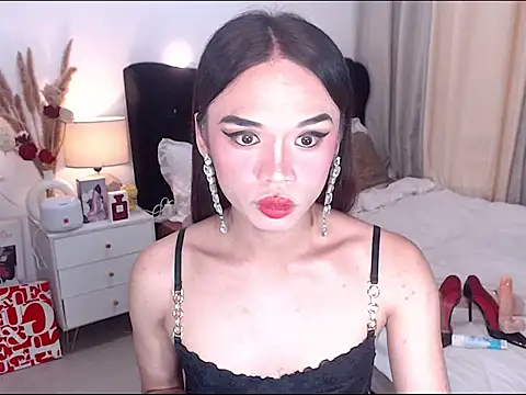 Snapshot of YzaHellsex chatting on 03/09/26, 05:50 YzaHellsex online show from 03/09/26, 05:50
