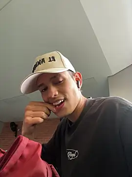 Snapshot of HarryGaze chatting on 02/25/26, 01:10 HarryGaze online show from 02/25/26, 01:10