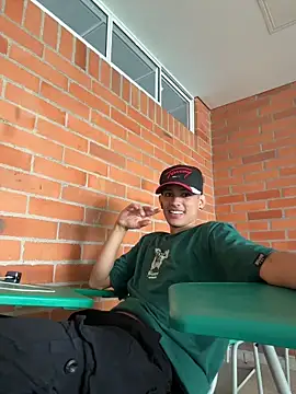 HarryGaze online show from 04/06/26, 03:13