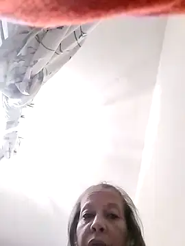 Snapshot of Gatitamiau40 chatting on 04/11/26, 06:23 Gatitamiau40 online show from 04/11/26, 06:23