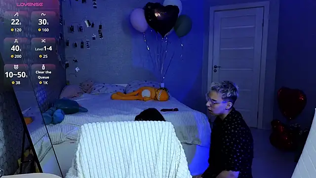 LuxuryLoverss online show from 03/29/26, 10:59