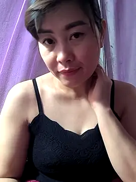 Snapshot of juicy-milu chatting on 03/05/26, 12:28 juicy-milu online show from 03/05/26, 12:28