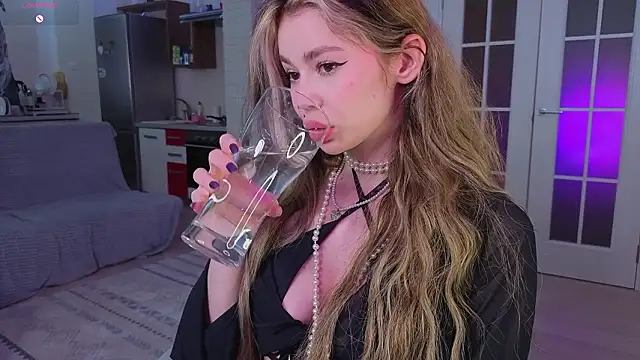 Snapshot of Dipamelly chatting on 03/26/26, 02:17 Dipamelly online show from 03/26/26, 02:17