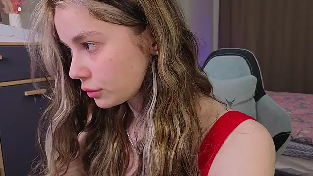 Snapshot of Dipamelly chatting on 04/01/26, 01:41 Dipamelly online show from 04/01/26, 01:41