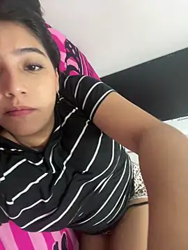 Snapshot of Sexy_mia_outdoors chatting on 04/11/26, 05:23 Sexy mia outdoors online show from 04/11/26, 05:23