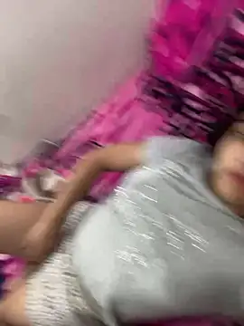 Snapshot of Sexy_mia_outdoors chatting on 04/16/26, 08:48 Sexy mia outdoors online show from 04/16/26, 08:48