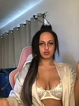 Snapshot of mayawesttt chatting on 03/06/26, 12:45 mayawesttt online show from 03/06/26, 12:45