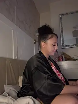 Snapshot of mayawesttt chatting on 04/08/26, 09:37 mayawesttt online show from 04/08/26, 09:37