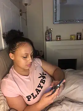 Snapshot of mayawesttt chatting on 04/14/26, 02:23 mayawesttt online show from 04/14/26, 02:23