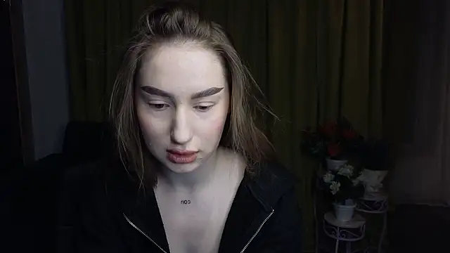 Snapshot of AlicaFoxis chatting on 02/22/26, 07:01 AlicaFoxis online show from 02/22/26, 07:01