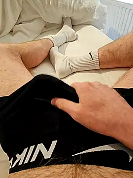 Snapshot of Kiffeur2Tn chatting on 04/14/26, 01:06 Kiffeur2Tn online show from 04/14/26, 01:06